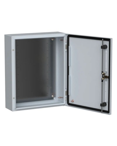 ЩМП-50.40.15 УХЛ1 IP66 500x400x150 TITAN 5 (TI5-10-N-050-040-015-66). Шкаф металлический с монтажной платой. IEK в Якутске