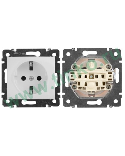 Розетка Valena 2К+3 10/16А, белый (774420). Розетка. LegranD в Якутске