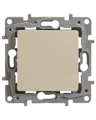 Выключатель 10AX-250В ETIKA, слоновая кость (672301). Выключатель. LegranD в Якутске